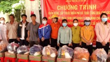 Đội thầy thuốc tình nguyện tỉnh Tây Ninh: Tặng quà, khám bệnh, cấp phát thuốc miễn phí tại xã Đăk Wil