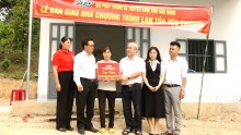 Đài PTTH tỉnh Đăk Nông: Trao nhà cho hộ nghèo tại xã Đăk Drông