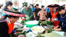 Ngày hội bánh chưng xanh hướng về đồng bào nghèo nơi biên giới