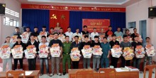 Thị trấn Ea T’ling tổ chức gặp mặt thanh niên chuẩn bị nhập ngũ