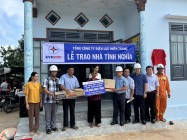Điện lực Đắk Nông trao tặng nhà tình nghĩa cho hộ gia đình khó khăn ở xã Đăk D’Rông