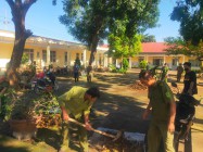 Xã EaPô: Ra quân tổ chức dọn vệ sinh  môi trường