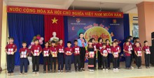 Trung ương Đoàn trao quà trung thu cho thiếu nhi khó khăn ở  huyện CưJut