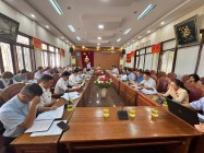 UBND huyện họp  thông qua dự thảo kết quả rà soát hộ nghèo, hộ cận nghèo cuối năm 2024