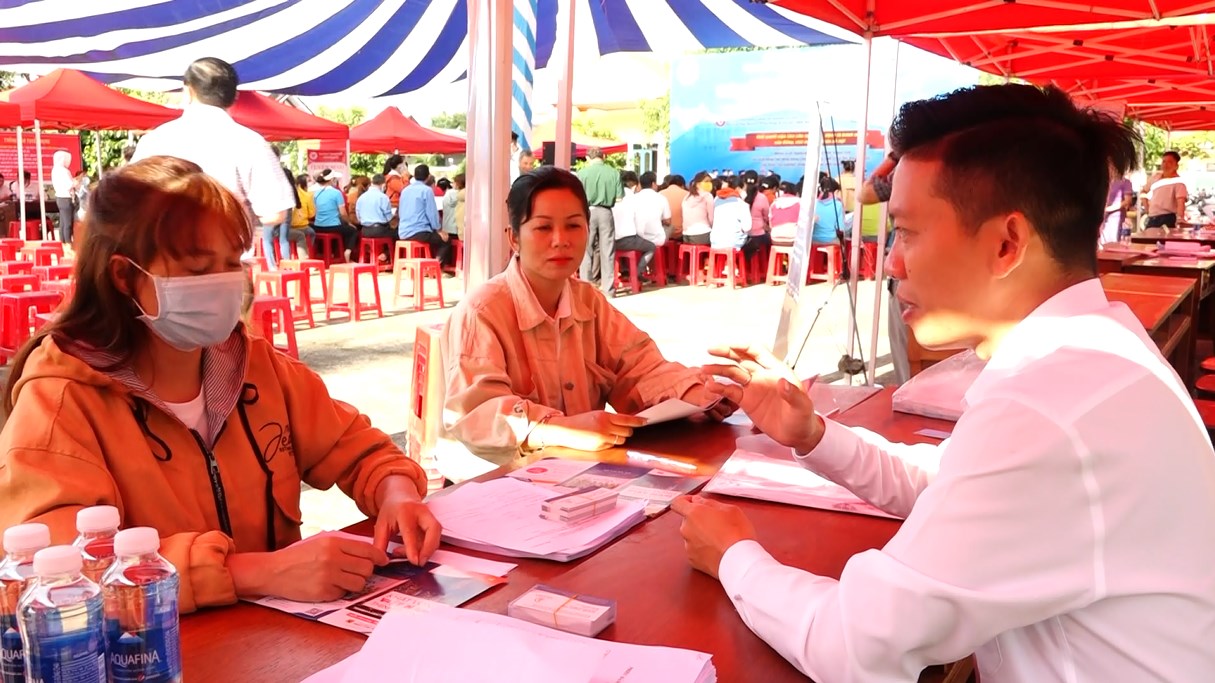 ngay hoi viec lam 3