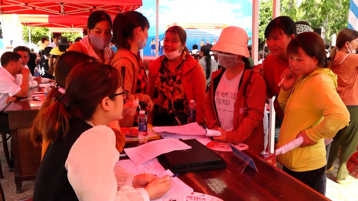 ngay hoi viec lam 4