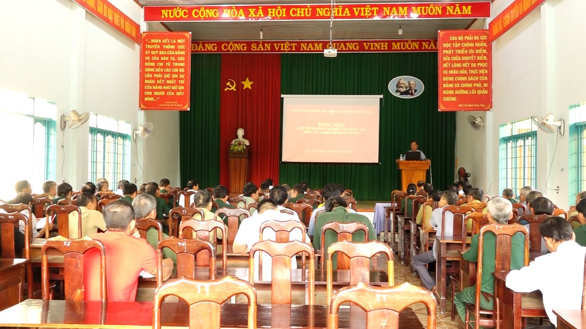 khai mac boi duong ccb