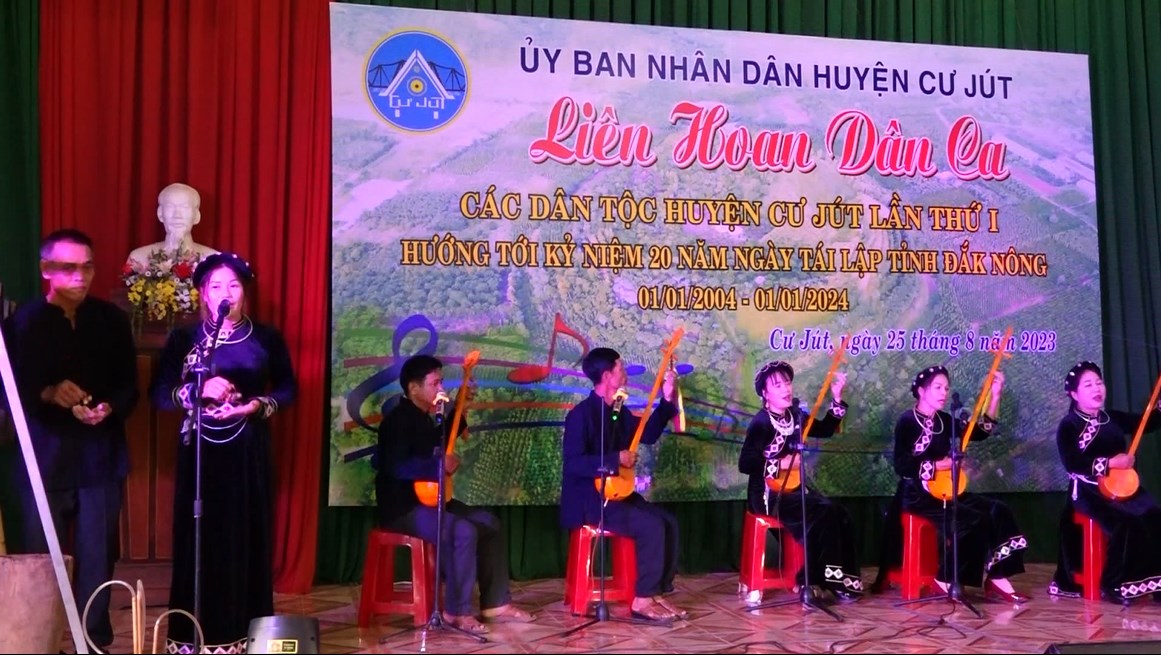 lien hoan 1