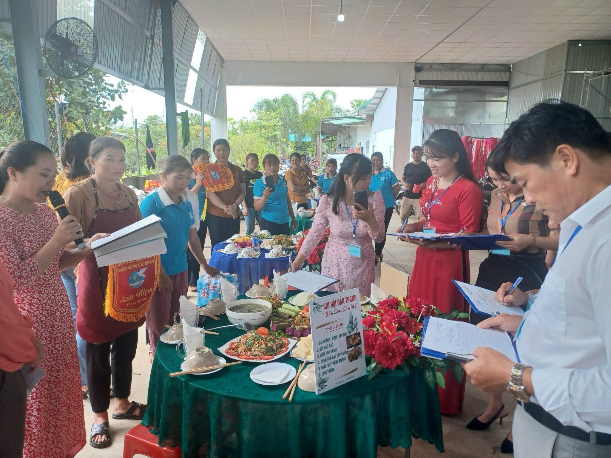 phu nu ea po 5