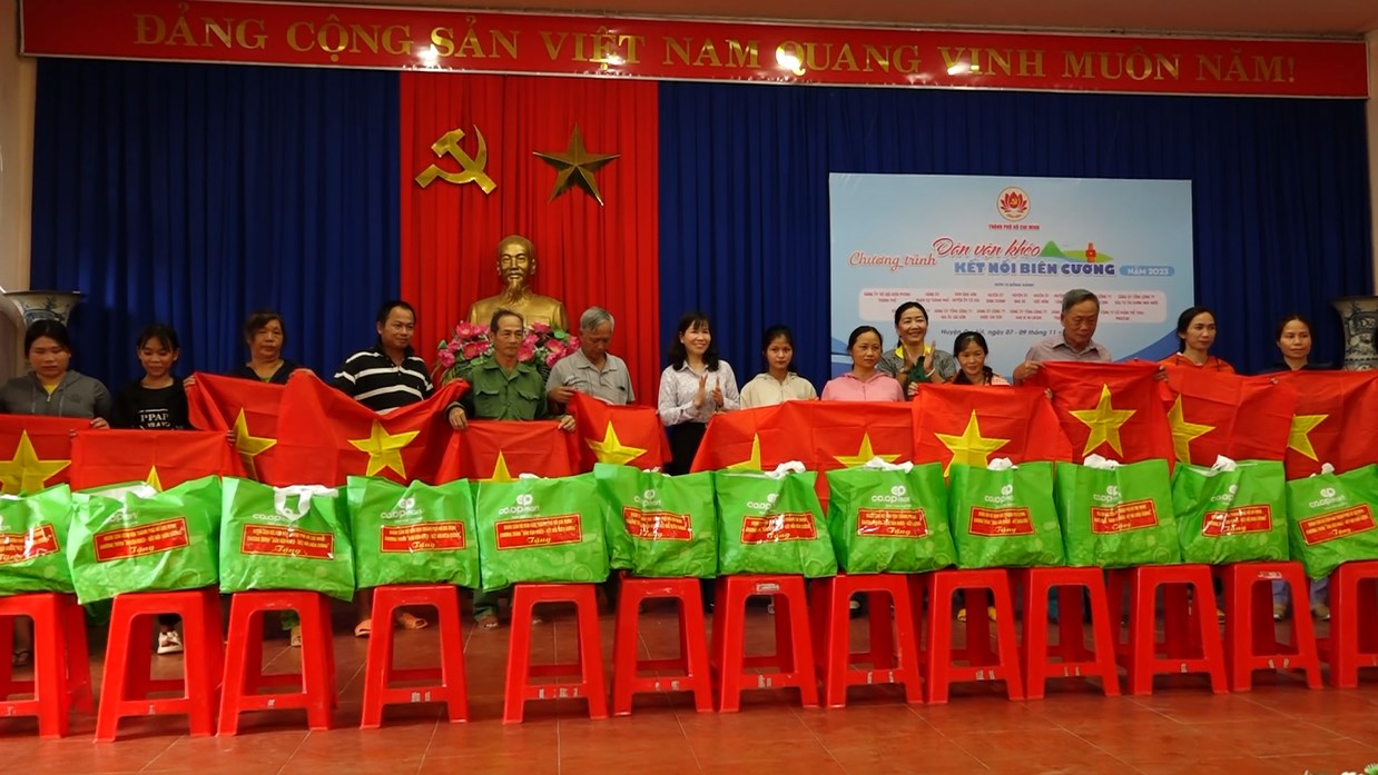 thanh uy 4
