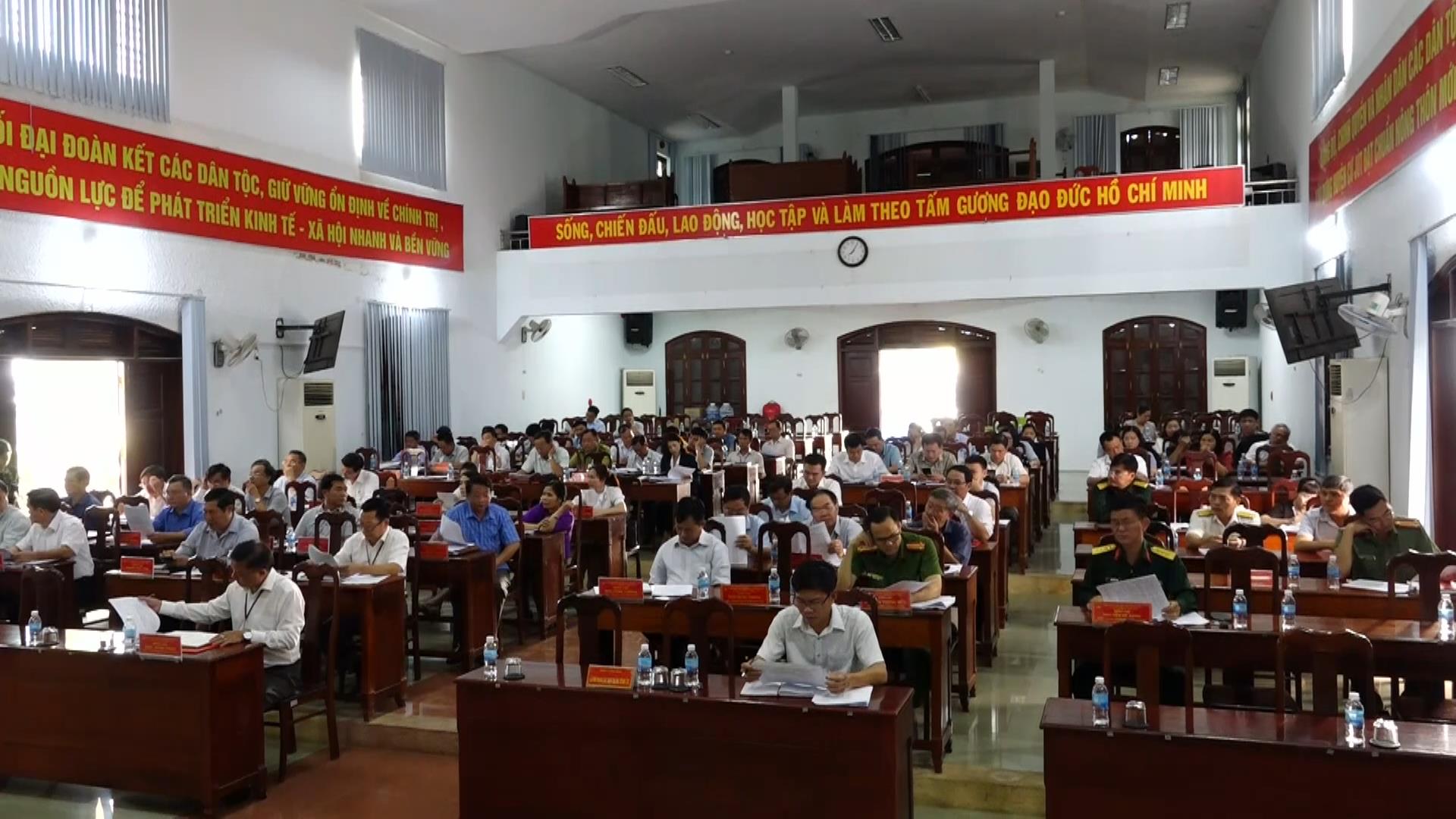 cac dai bieu tham du hoi nghi