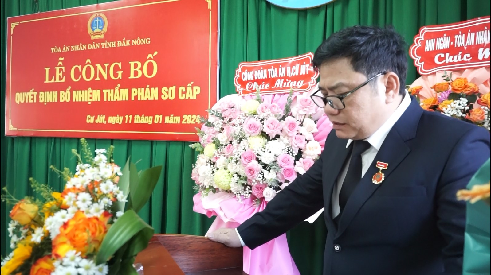 trao quyet dinh toa1