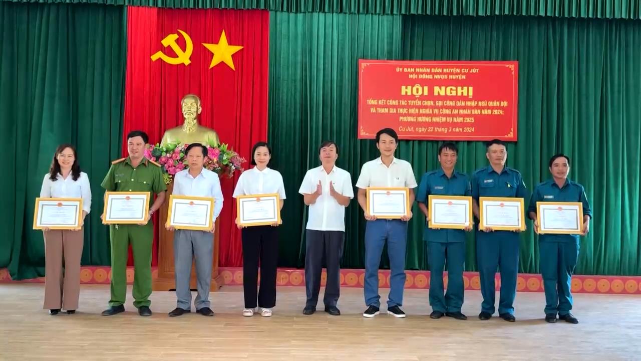 khen tuyen quan