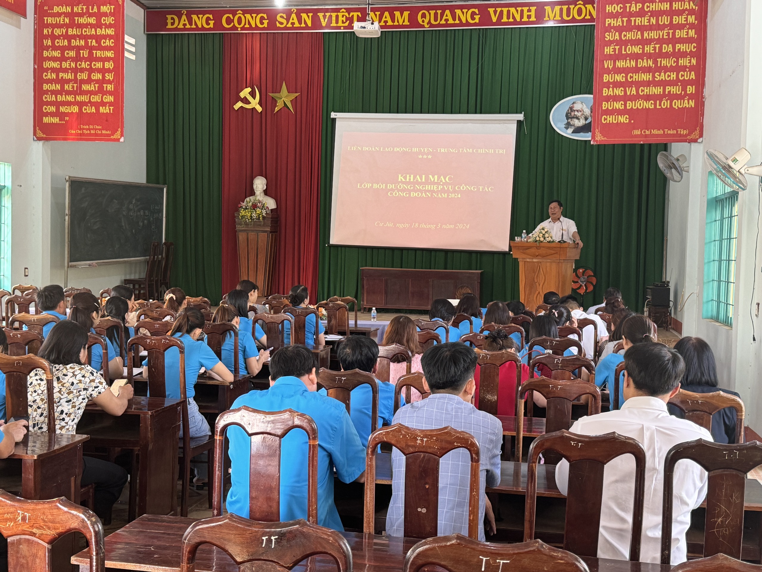 tap huan cong doan