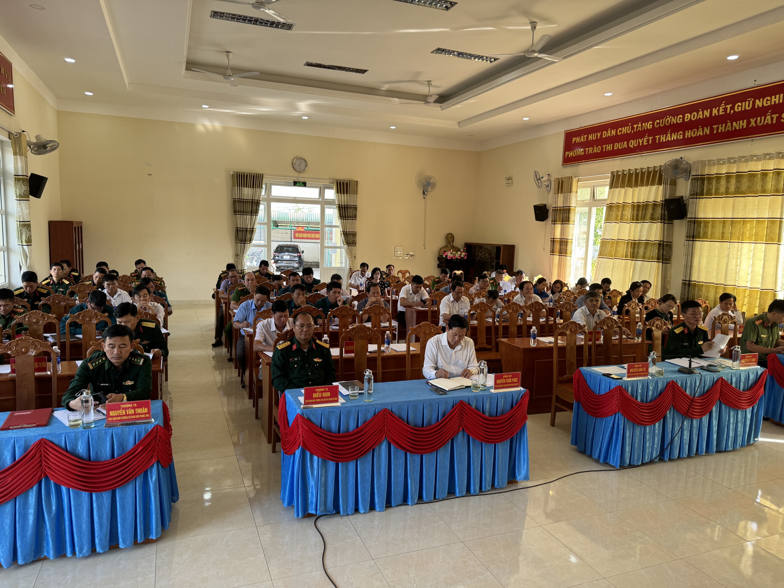 tuyen quan8d