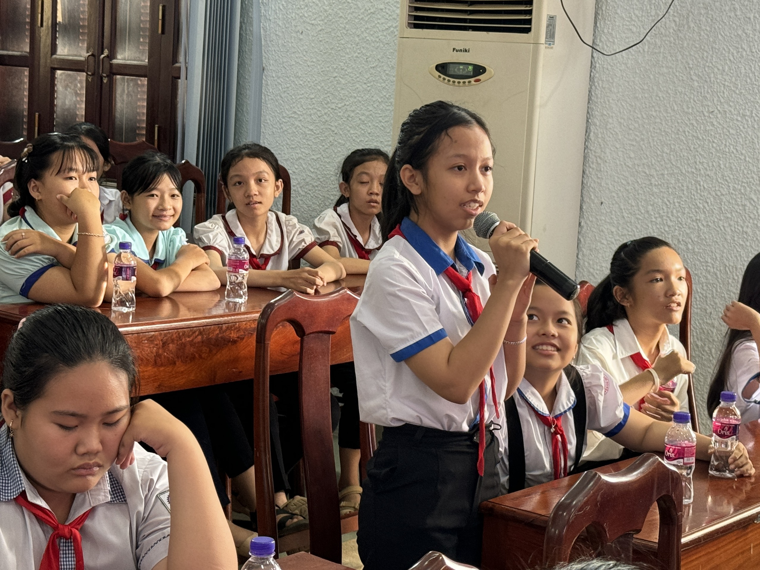 lien hoan3