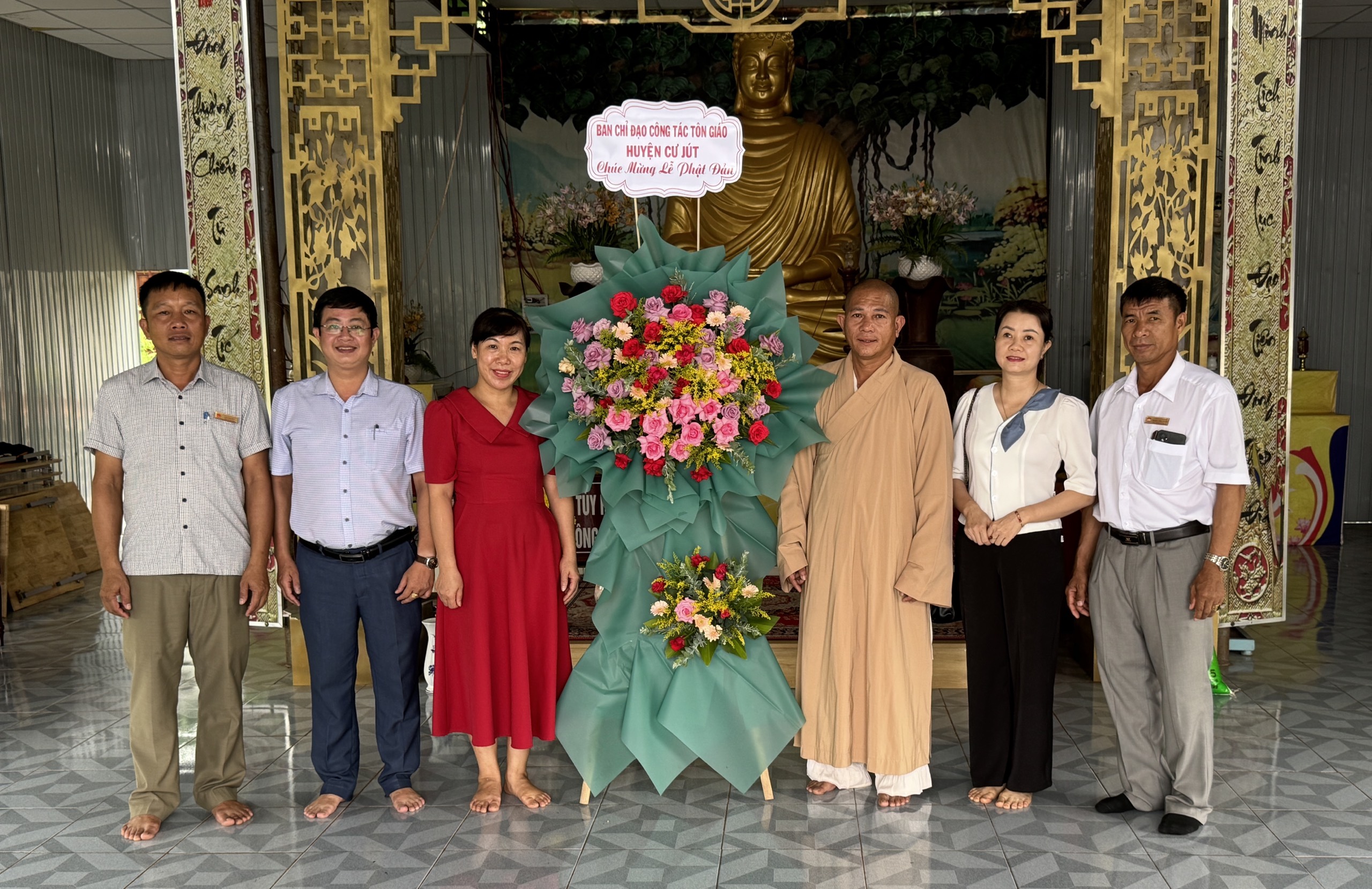 tham chua6