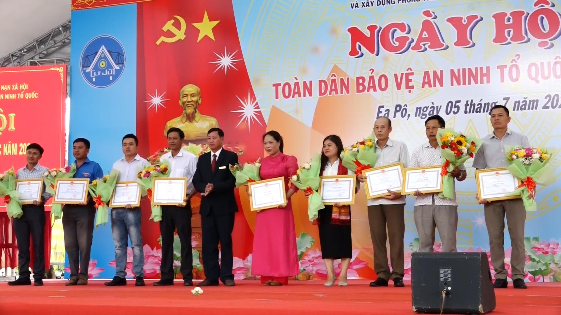 xa khen