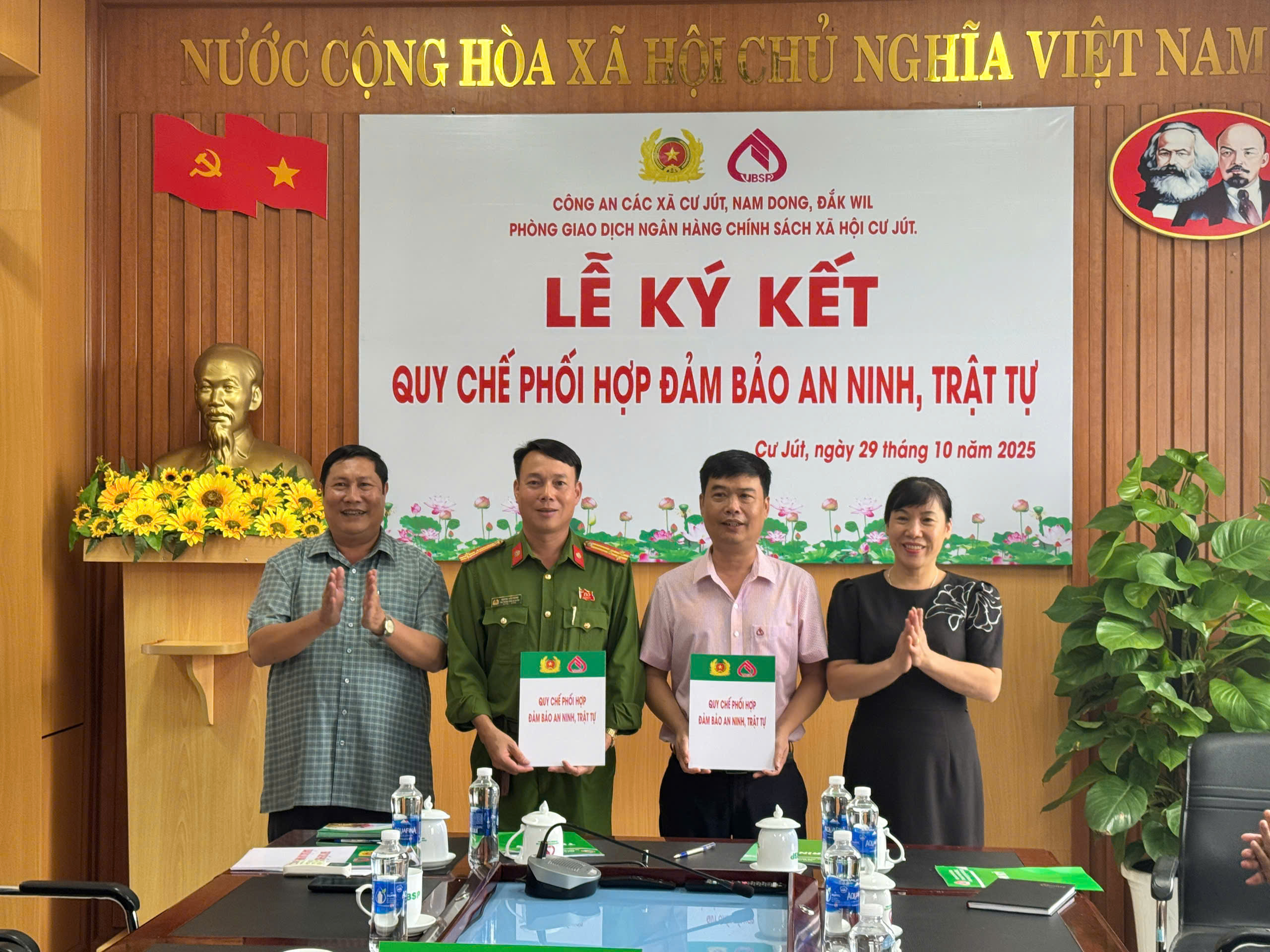 z7166722275573 2f488bbc60a1d0da112c26574353e789